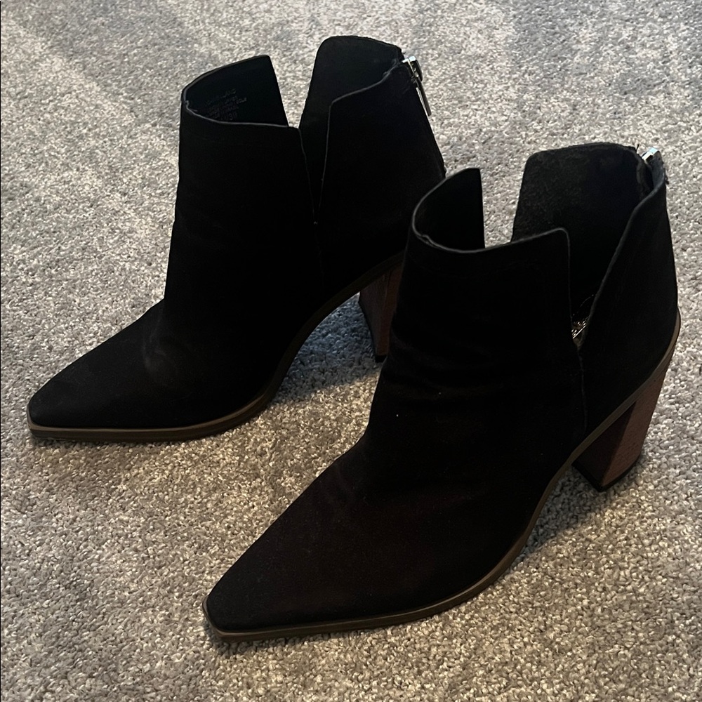 Vince Camuto - Wellend Black Ankle Boots